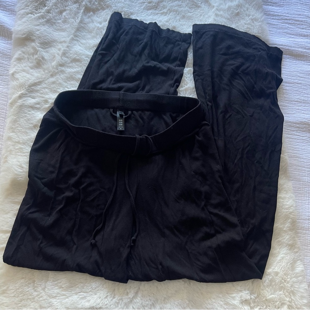 SKIMS Black Jersey Pajama Pants Size Medium